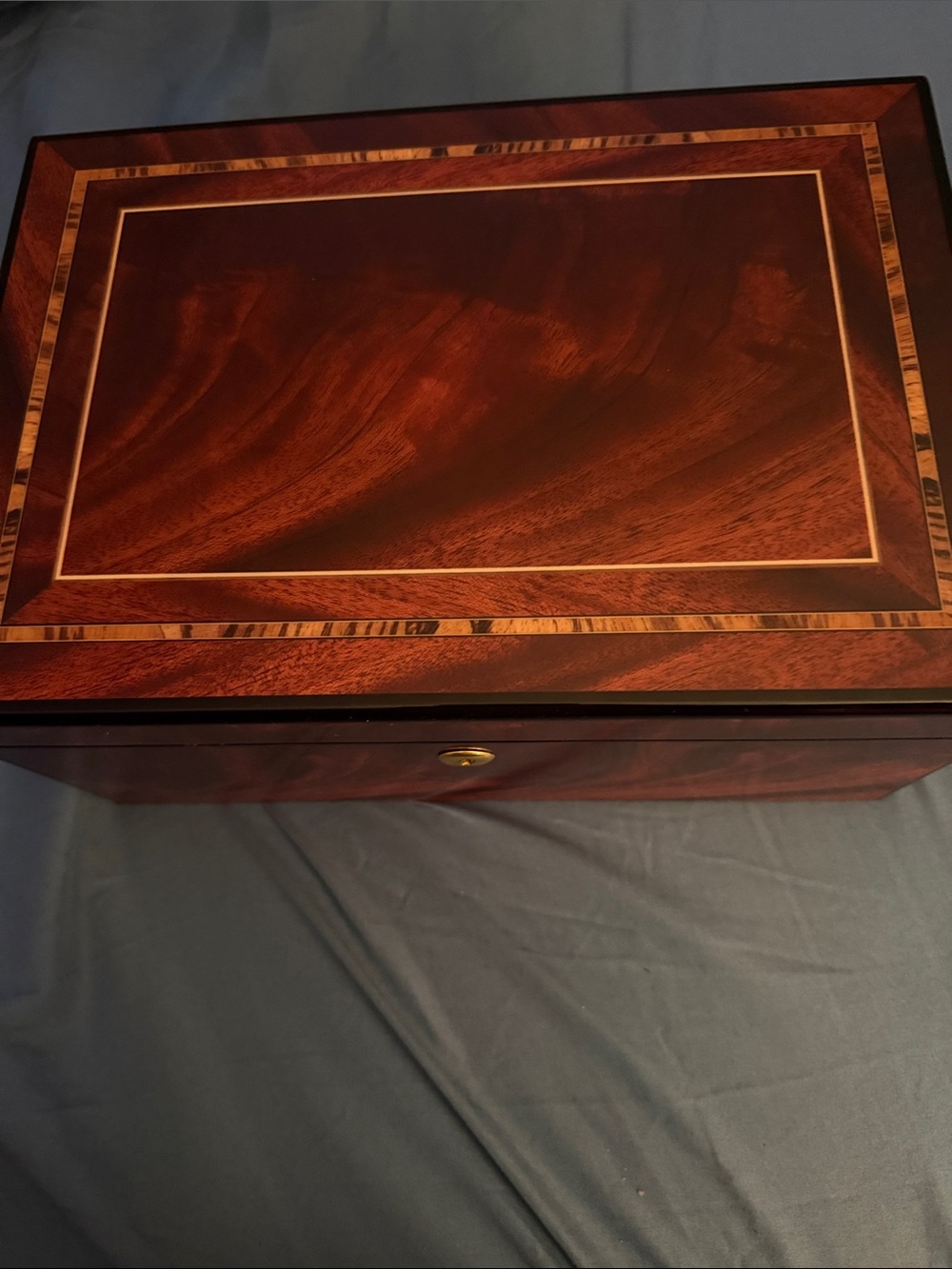 Vintage Glossy Finish Cigar Humidor